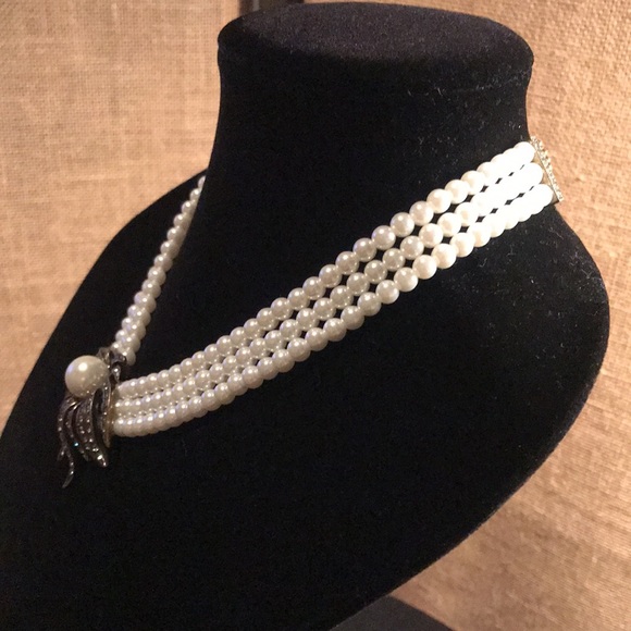 Heidi Daus Faux Pearl Necklace - Picture 2 of 8